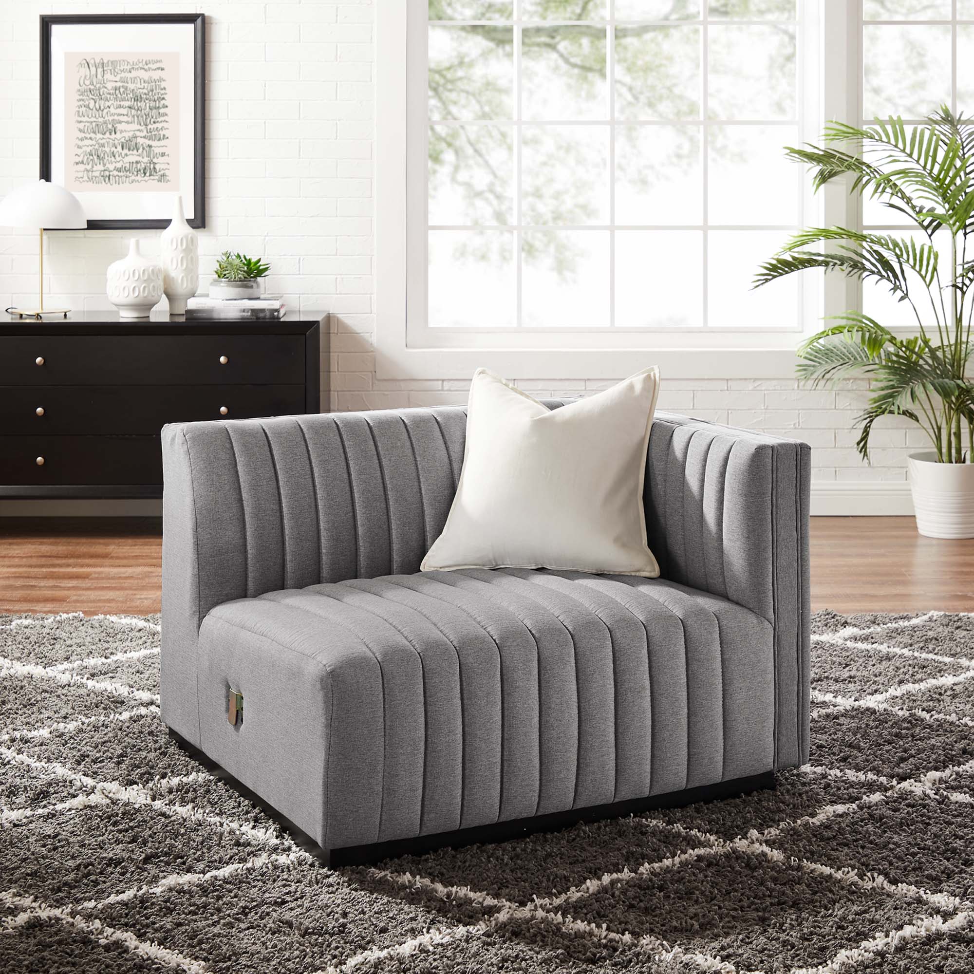 Fauteuil à accoudoir droit capitonné en tissu Conjure Channel