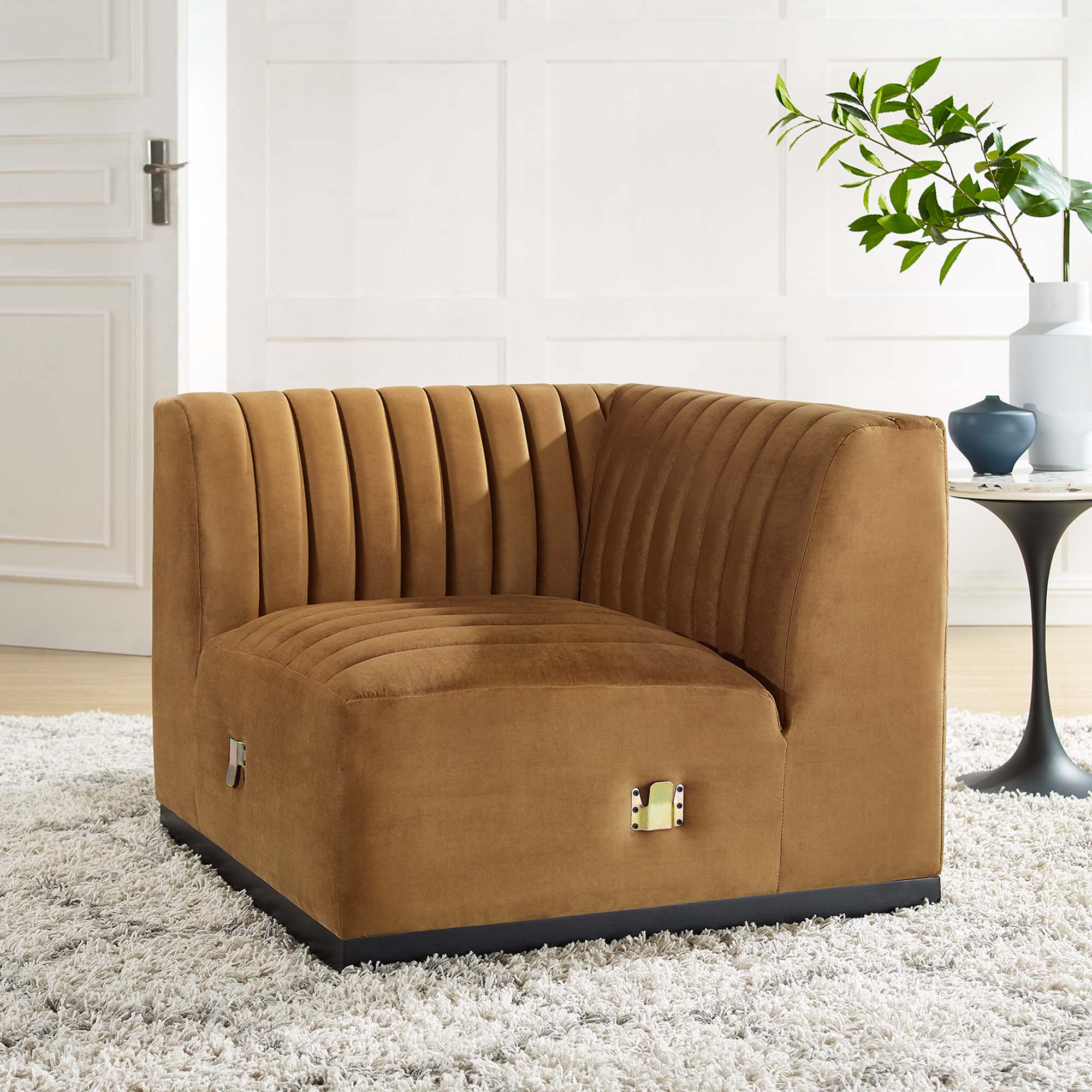 Chaise d'angle gauche en velours capitonné Conjure Channel