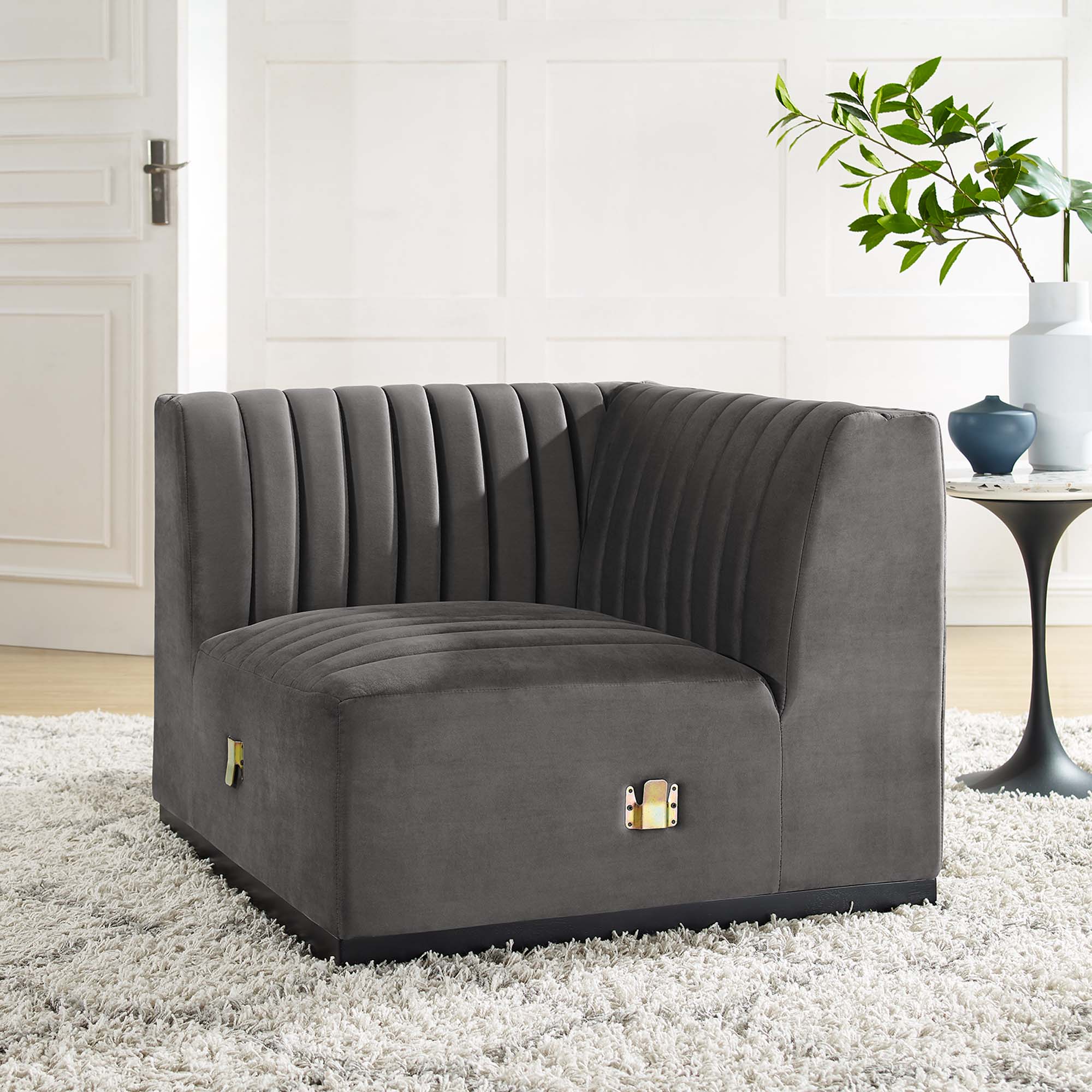 Chaise d'angle gauche en velours capitonné Conjure Channel