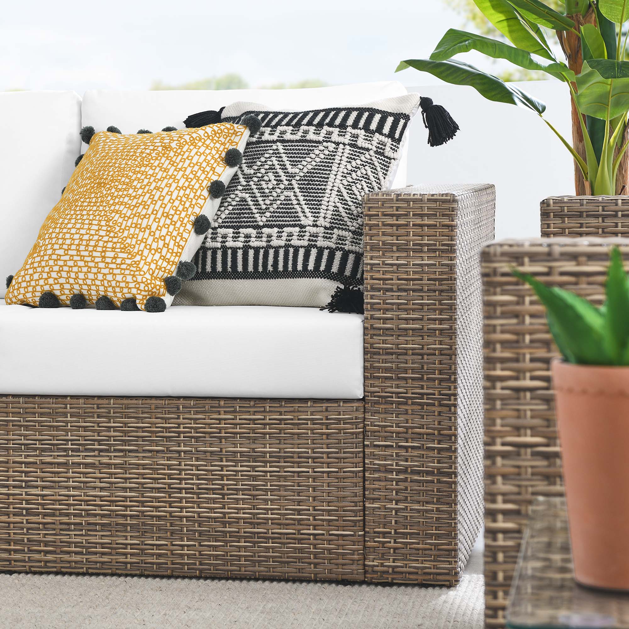 Convene 5-Piece Outdoor Patio Furniture Set in Cappuccino White