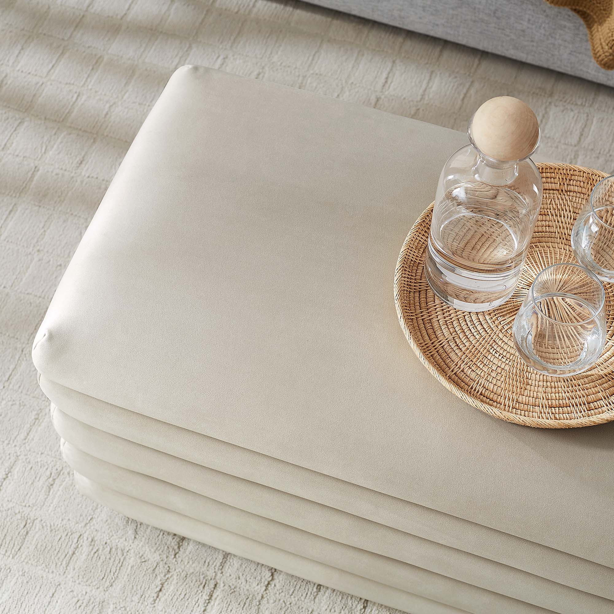 Chaise sans accoudoirs rembourrée en duvet Commix