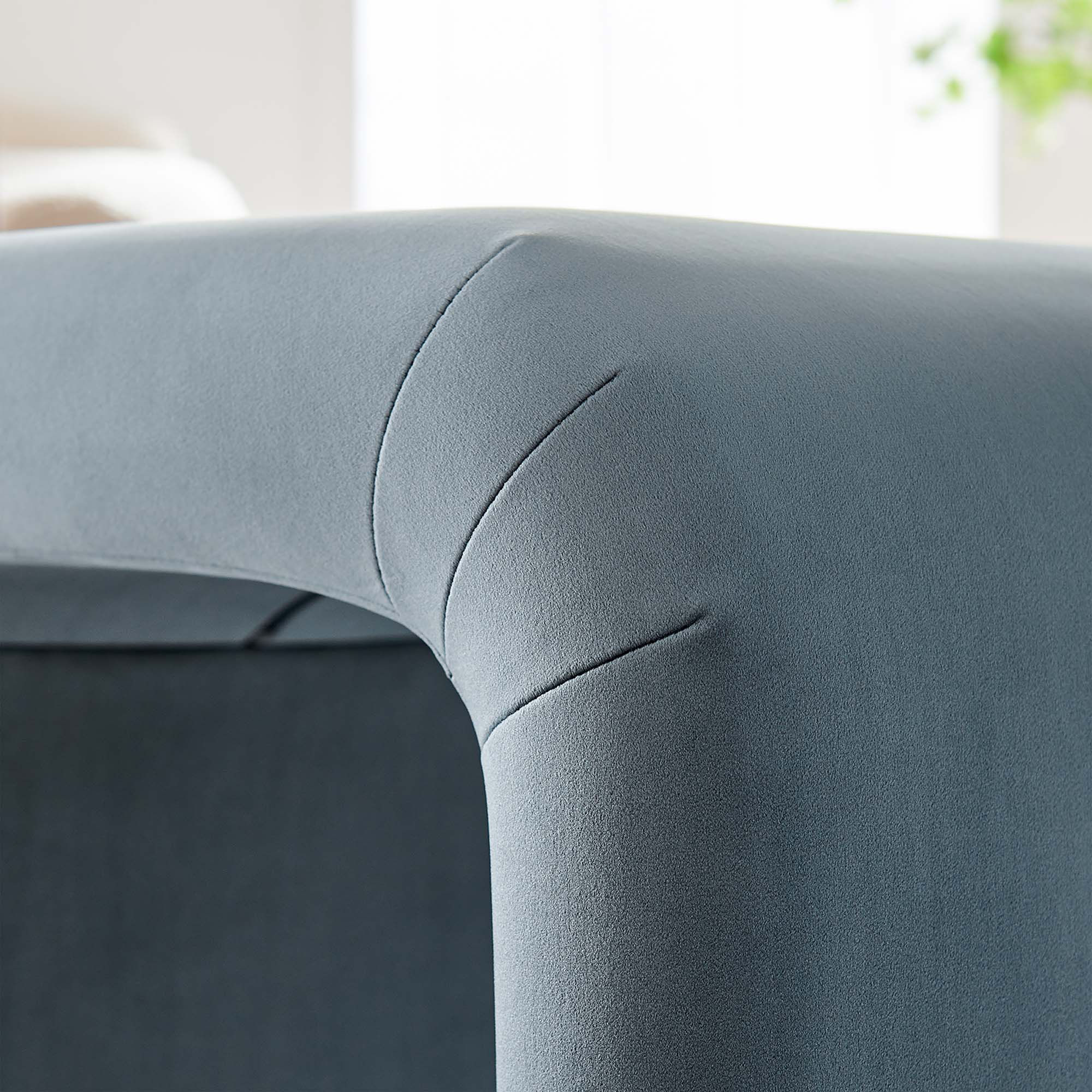 Chaise sans accoudoirs rembourrée en duvet Commix