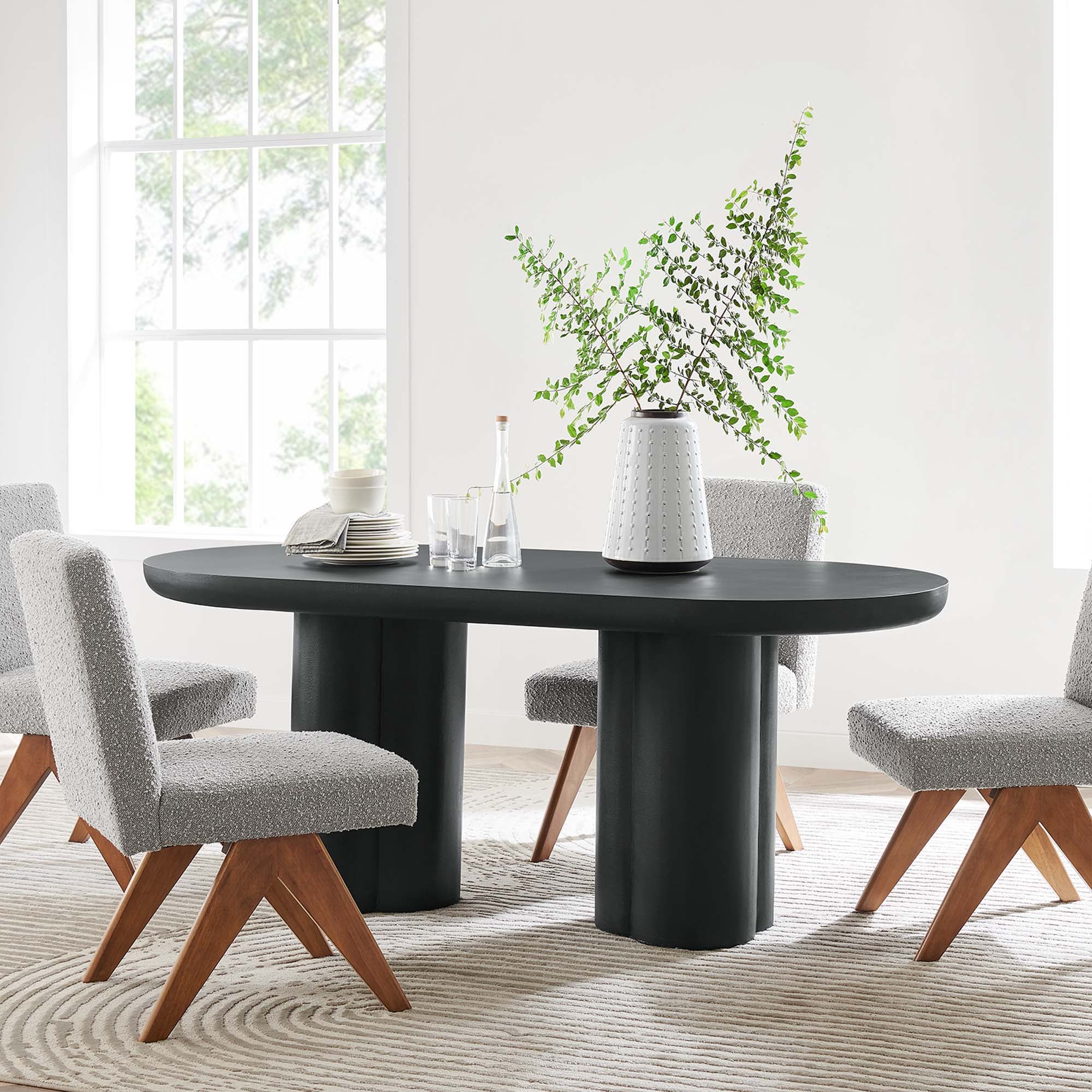 Table à manger ovale en béton Caspian de 72 po