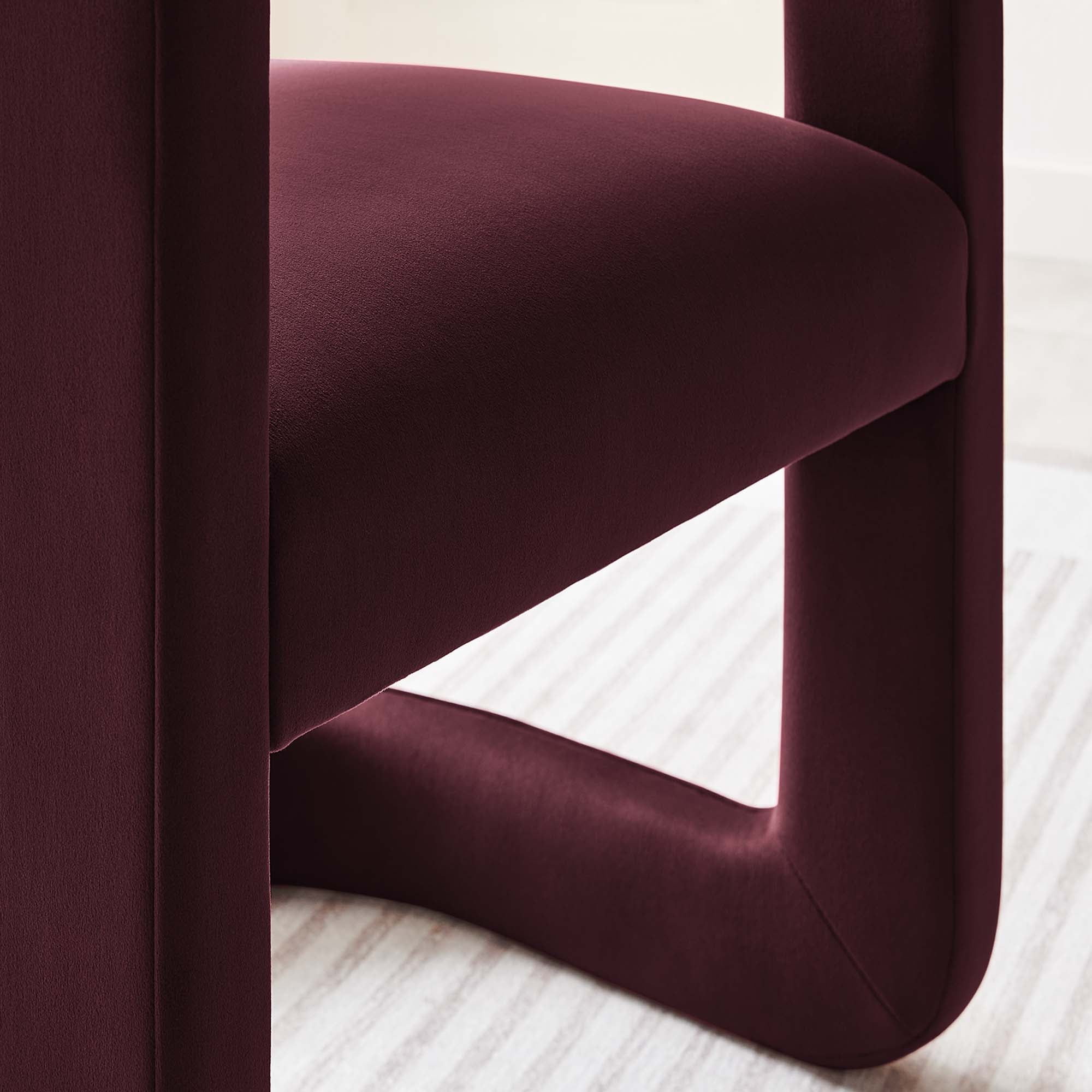 Fauteuil de salon en velours Ponder Performance