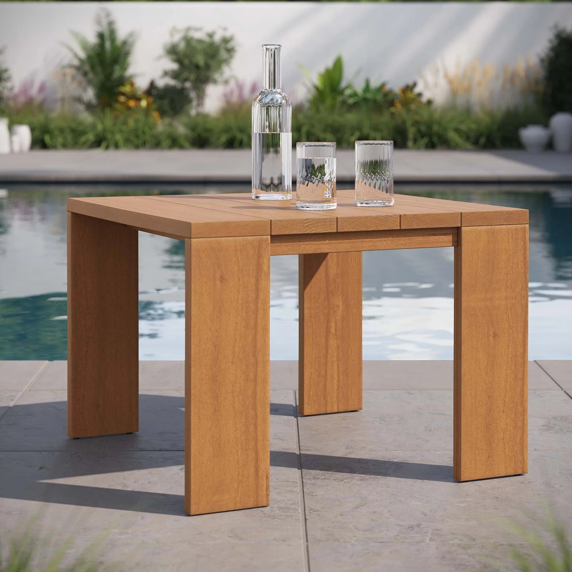 Table d'appoint d'extérieur en bois d'acacia Tahoe en couleur naturelle