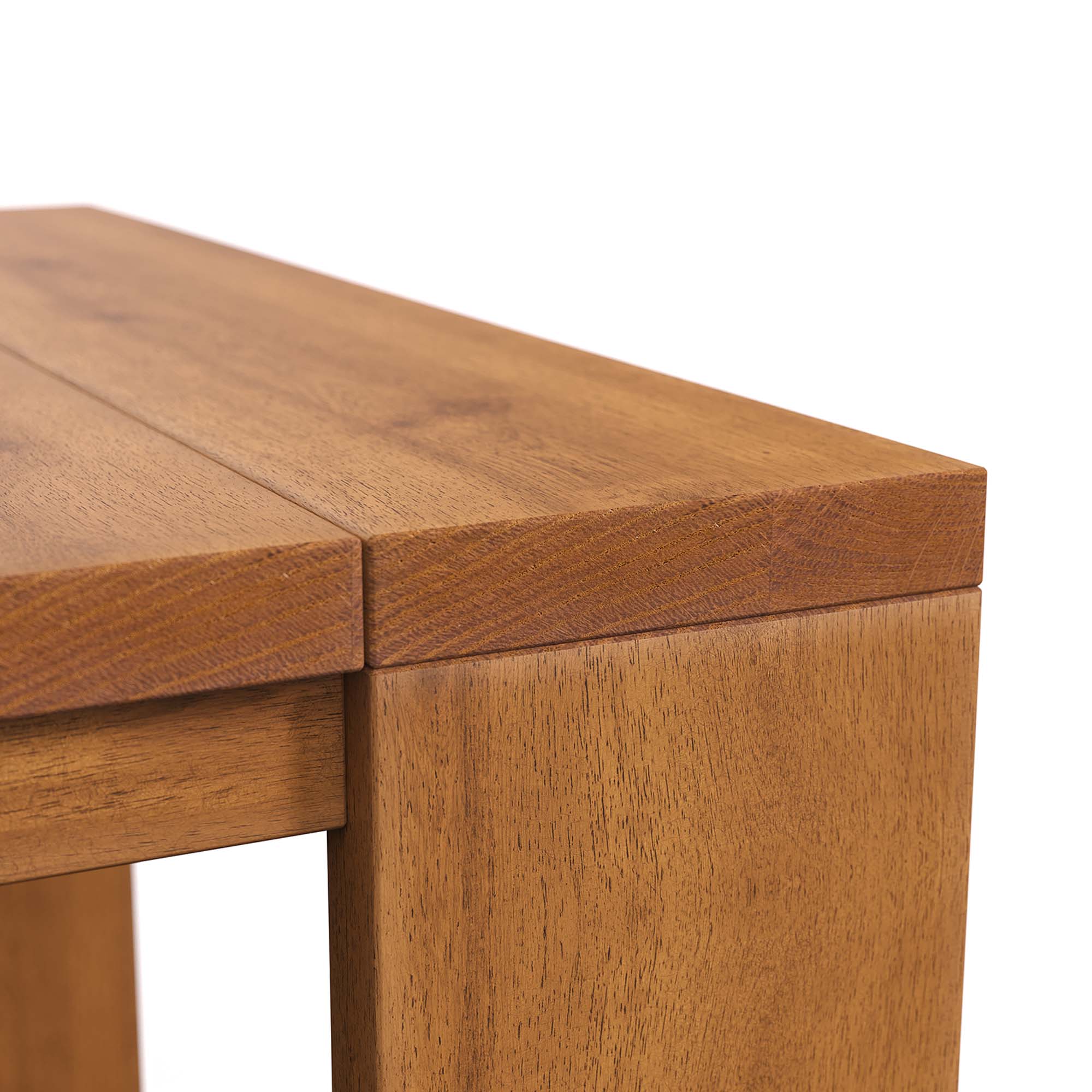 Table d'appoint d'extérieur en bois d'acacia Tahoe en couleur naturelle