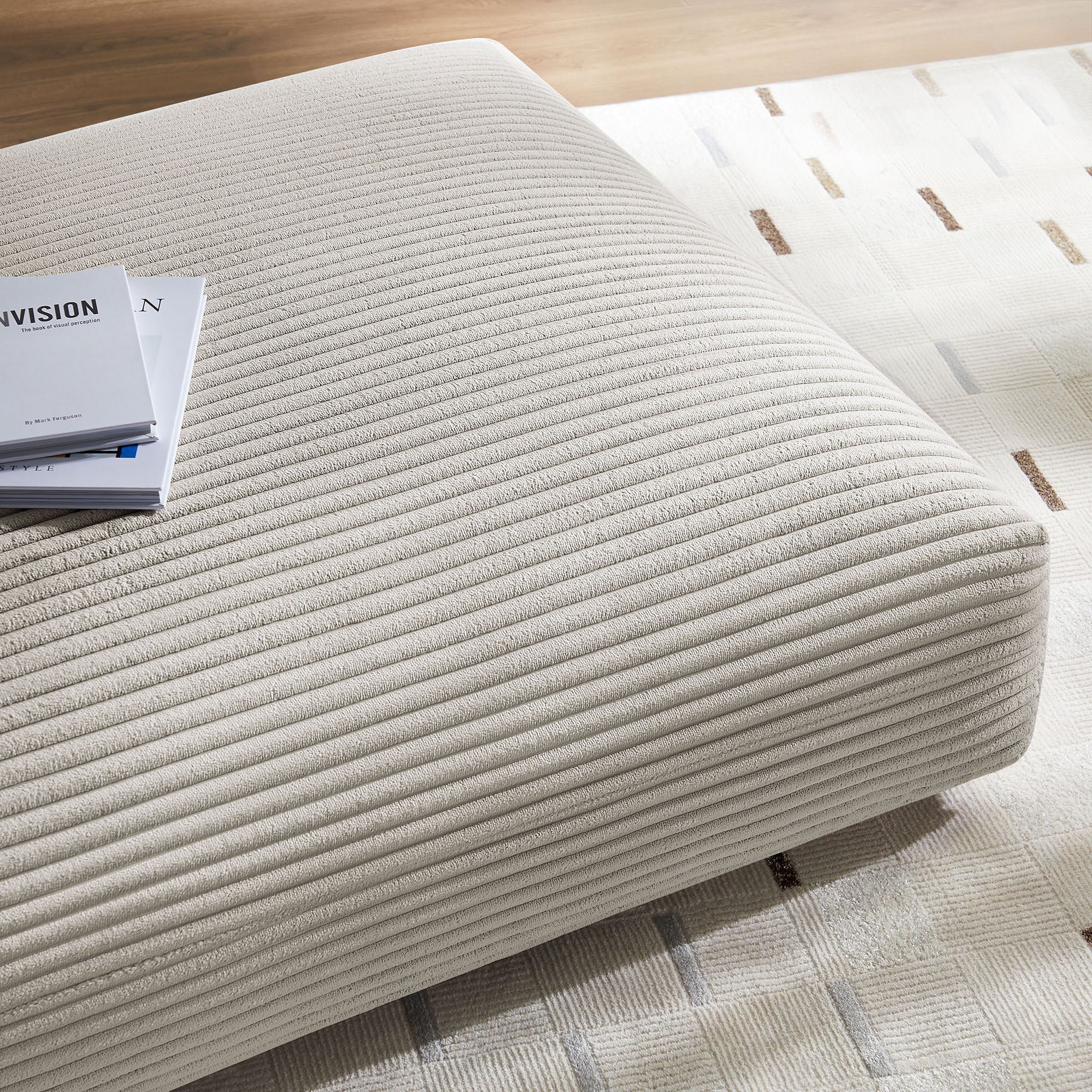 Chaise sans accoudoirs rembourrée en duvet Commix