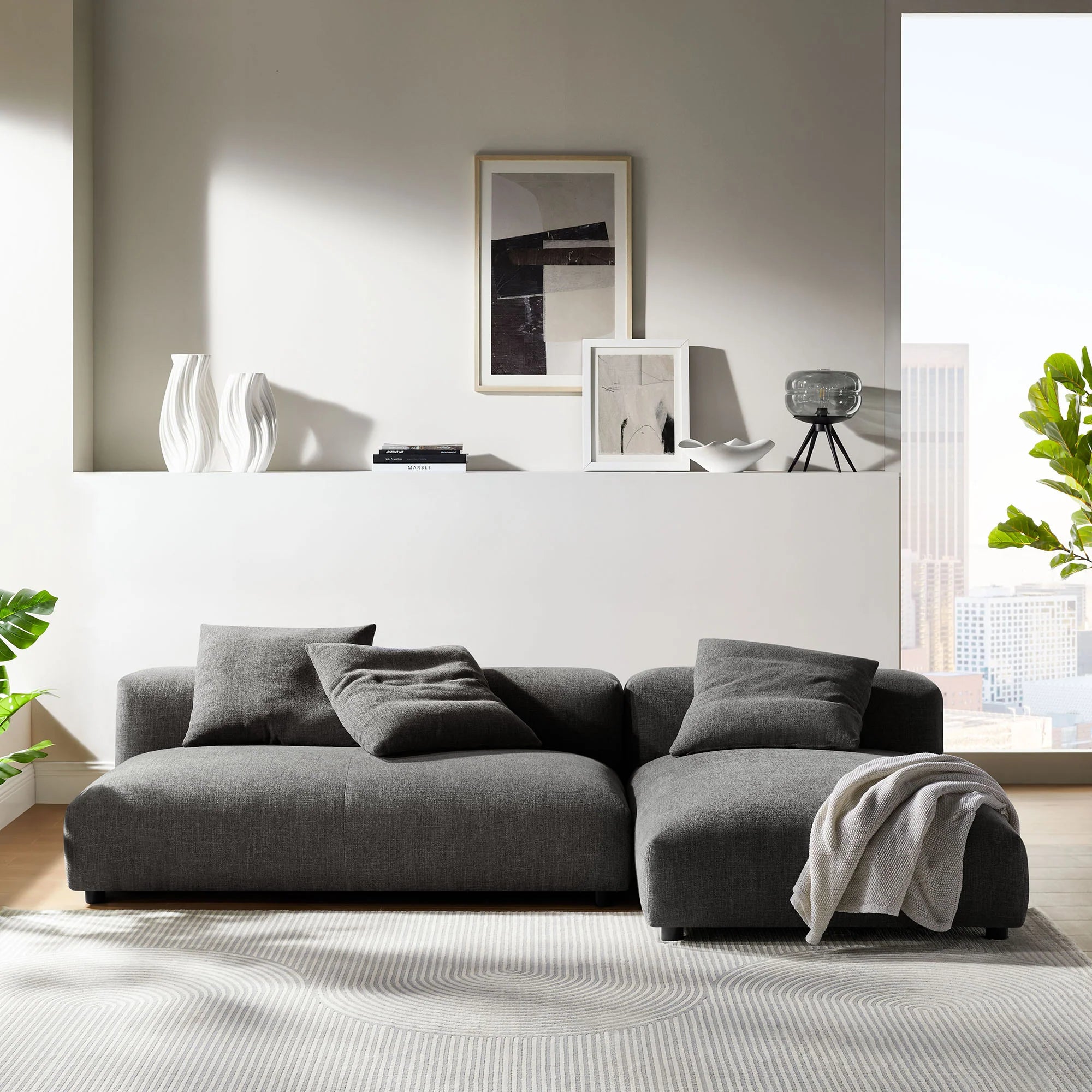 Chaise sans accoudoirs rembourrée en duvet Commix