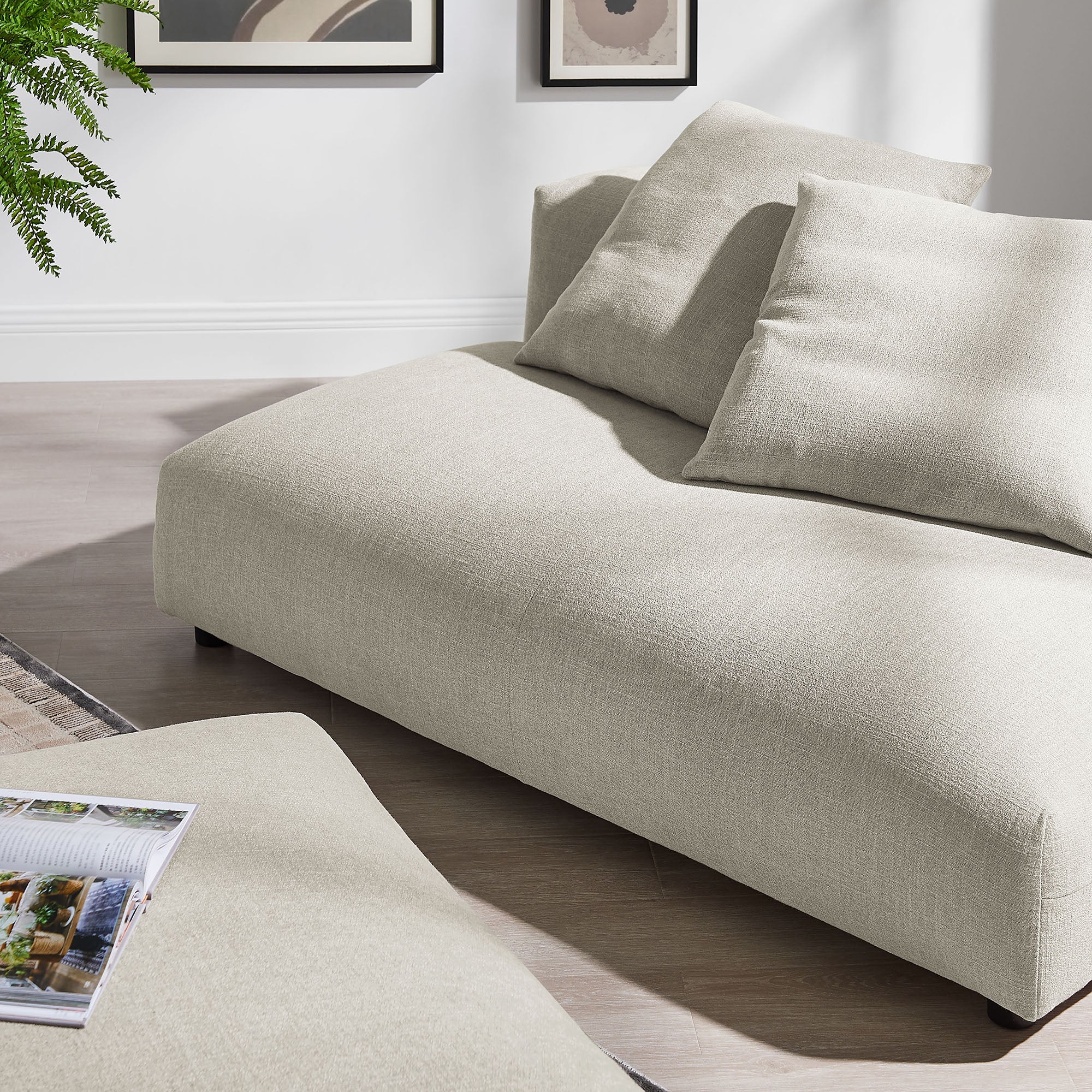 Chaise sans accoudoirs rembourrée en duvet Commix