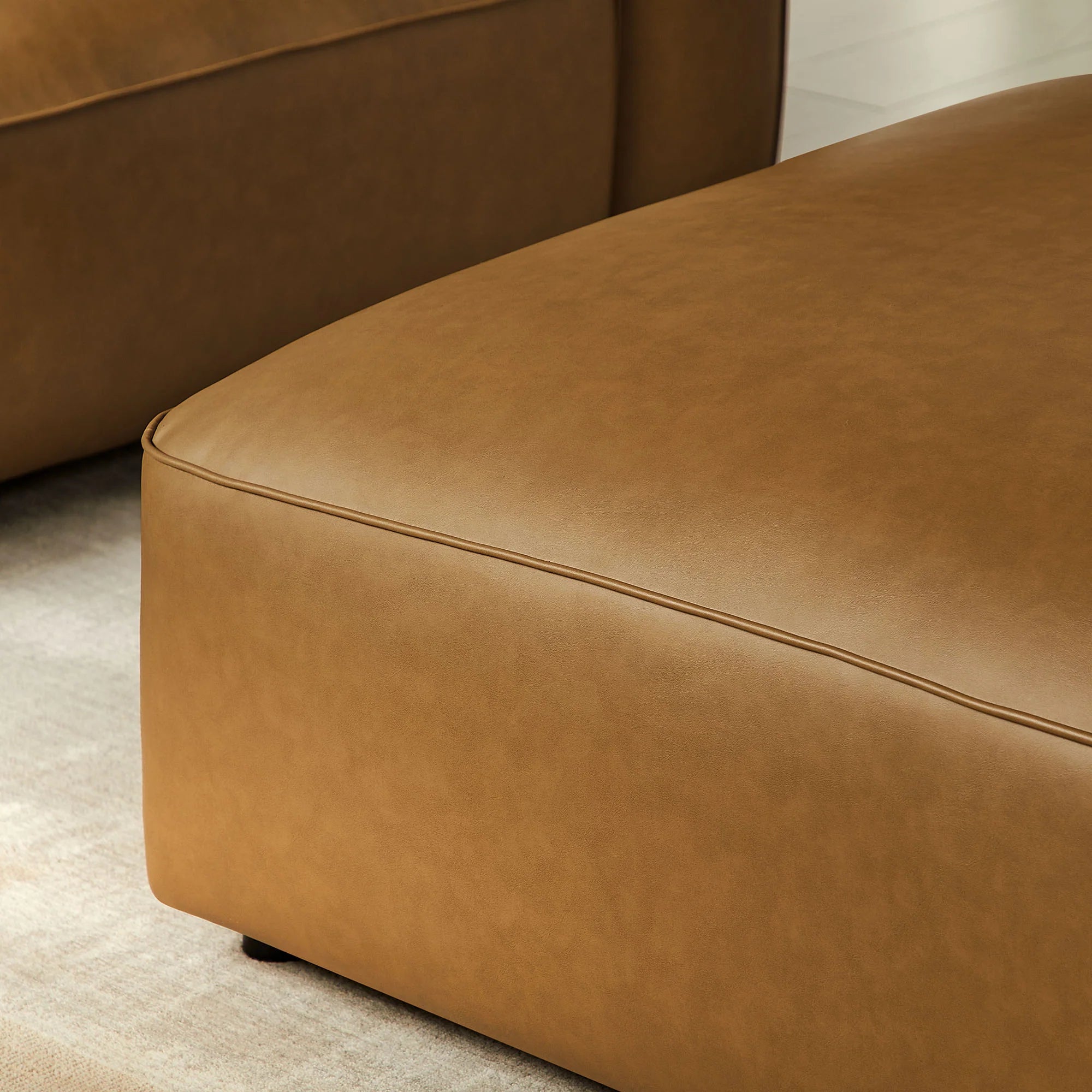 Chaise sans accoudoirs rembourrée en duvet Commix
