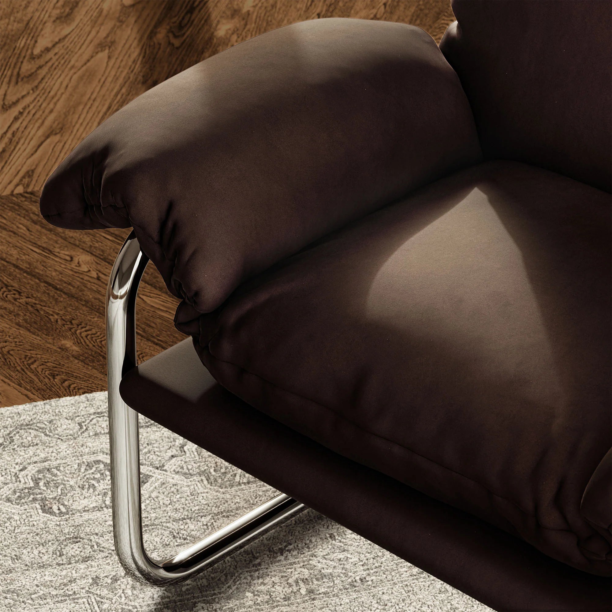Fauteuil de salon en velours Ponder Performance