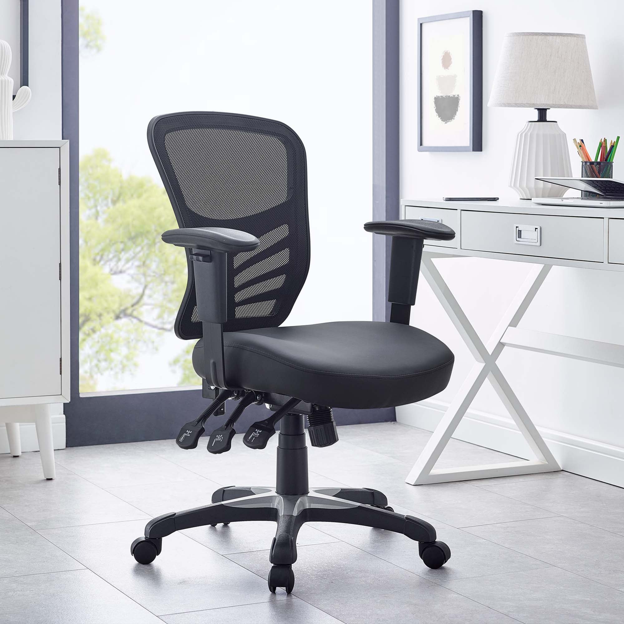Chaise de bureau articulée en vinyle
