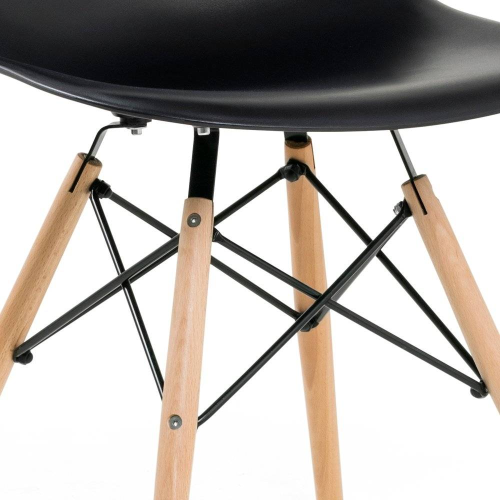 Eames Eiffel Dining Chair (Natural Base)
