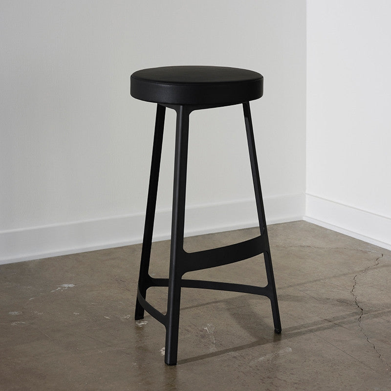 Hyku Stool