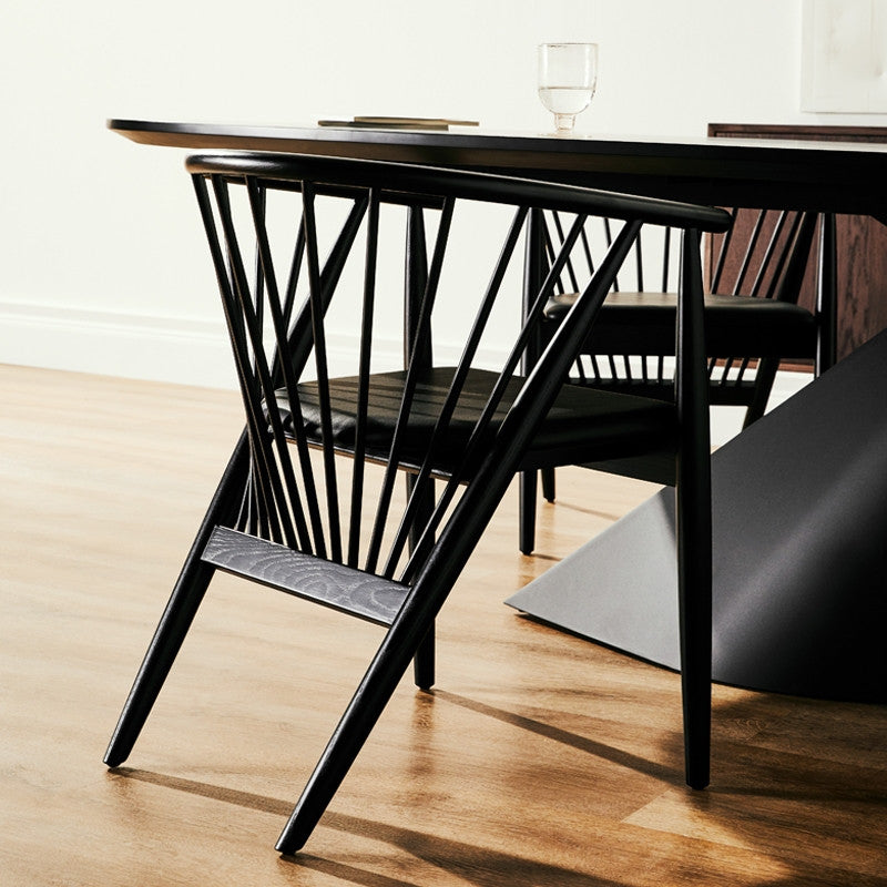 Chaise de salle à manger Danson (cadre en frêne teinté onyx)