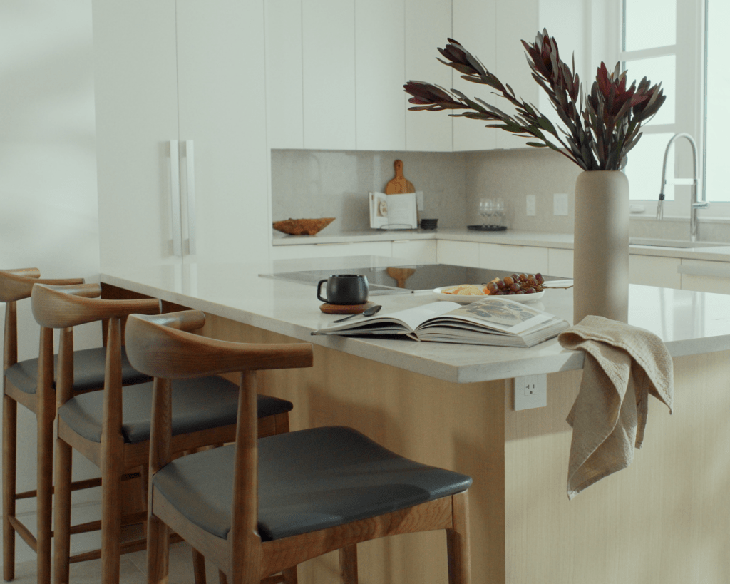 Elbow Counter Stool