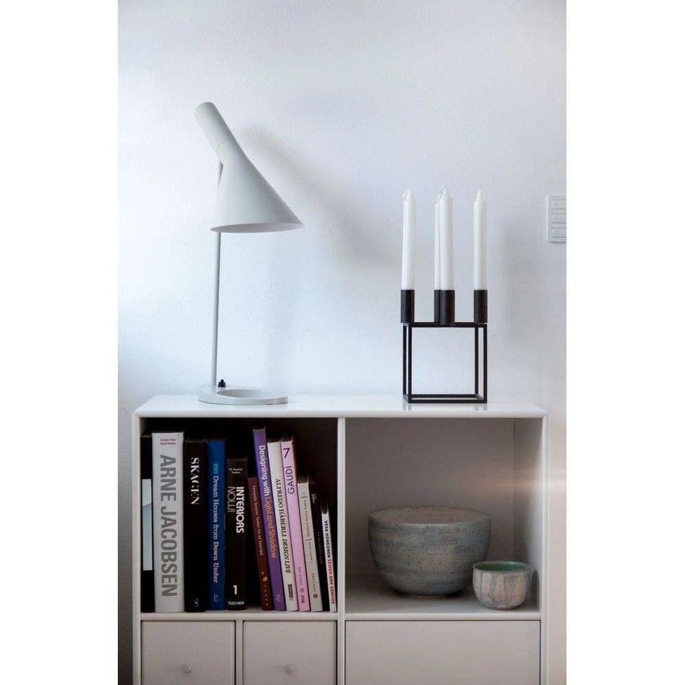 Lampe de table AJ d'Arne Jacobsen