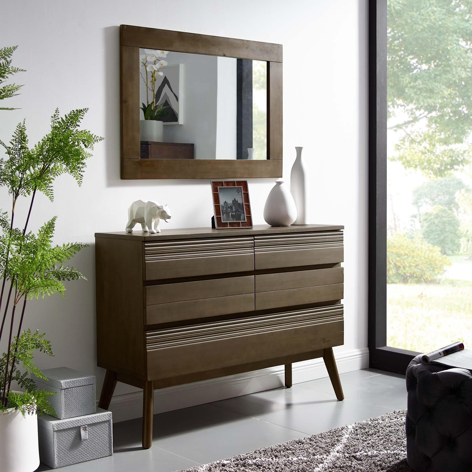 Miroir à cadre en bois Everly en noyer