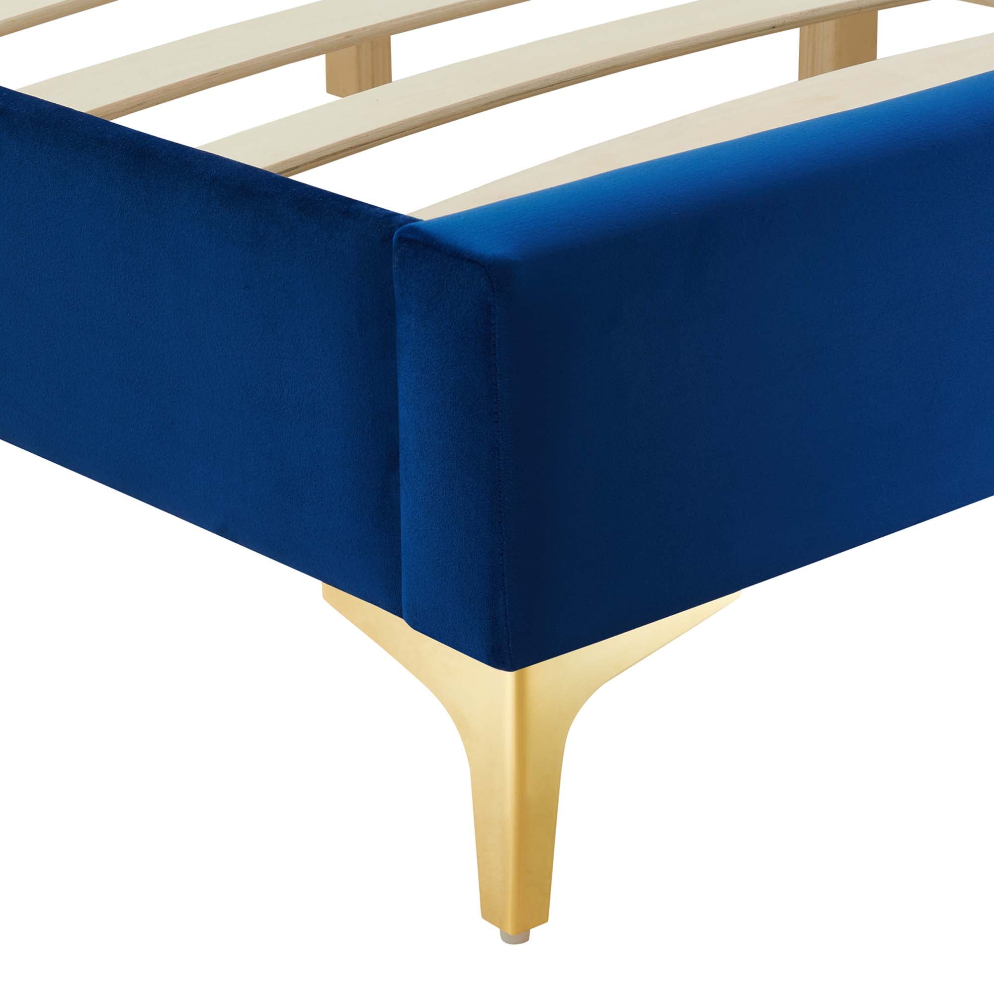 Fauteuil de salon en velours Ponder Performance