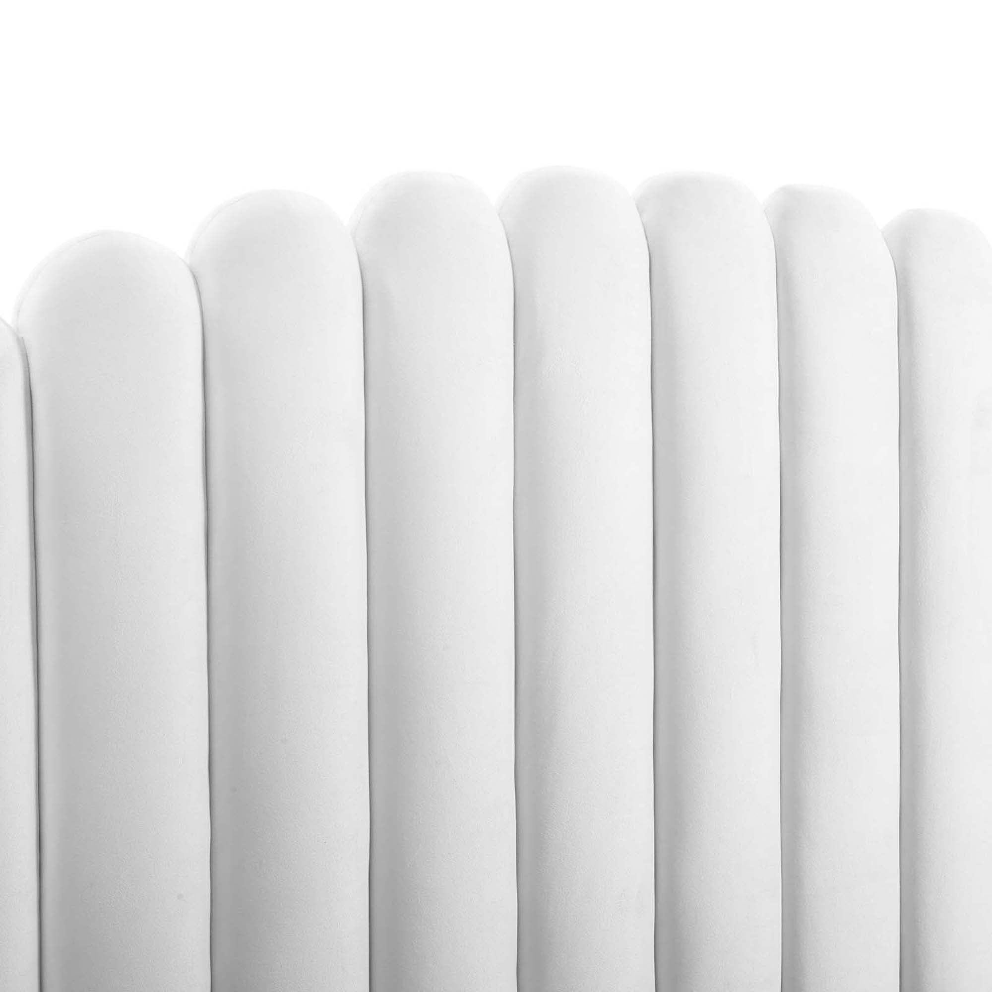 Fauteuil de salon en velours Ponder Performance