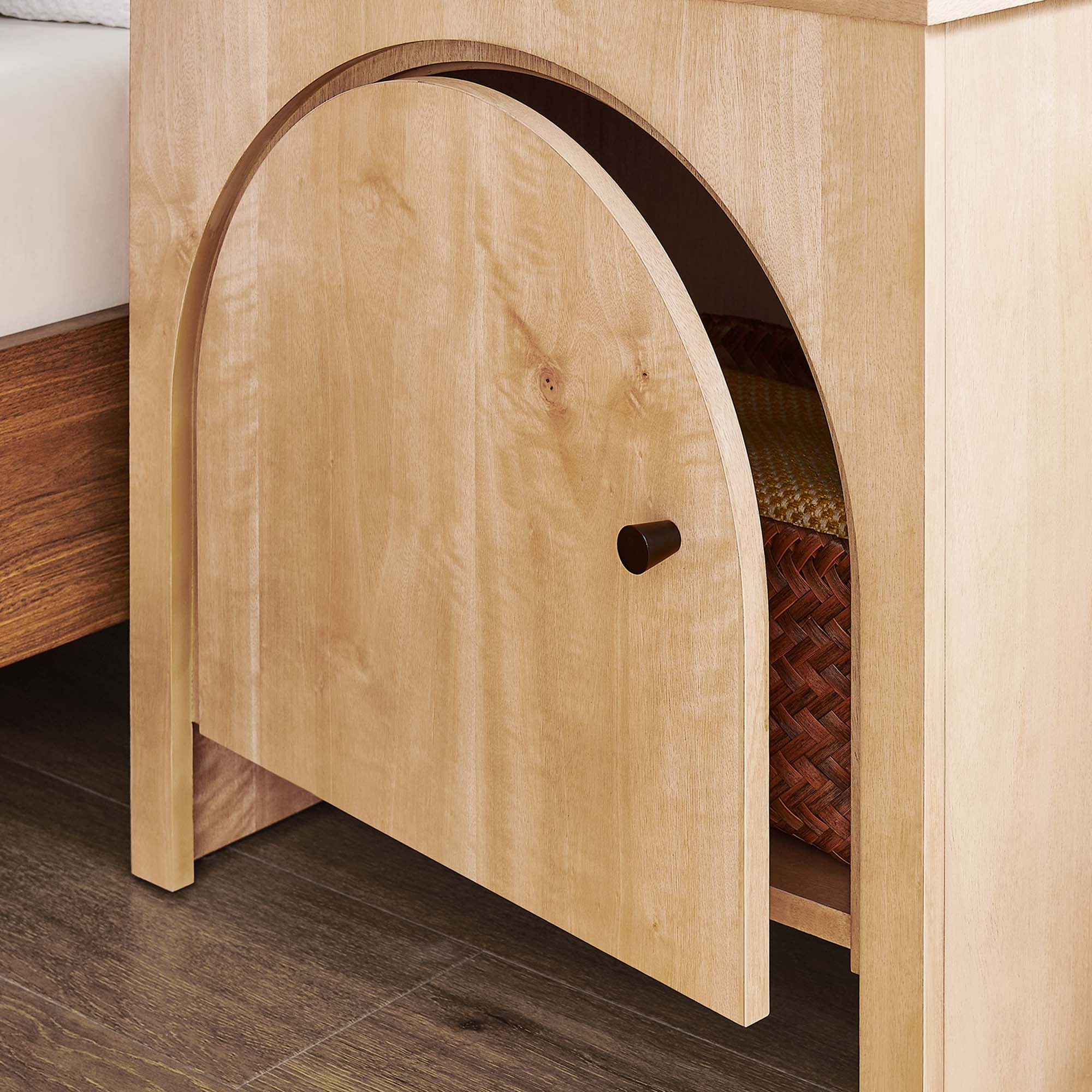Appia Arched Door Nightstand in Oak