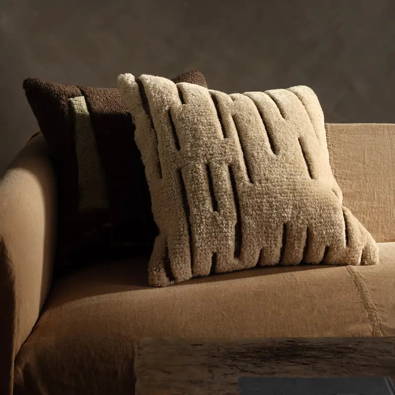 Othman 24"x24" Pillow