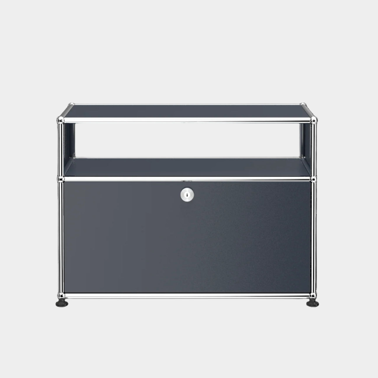 USM Haller Closed Storage Side Table (O118)