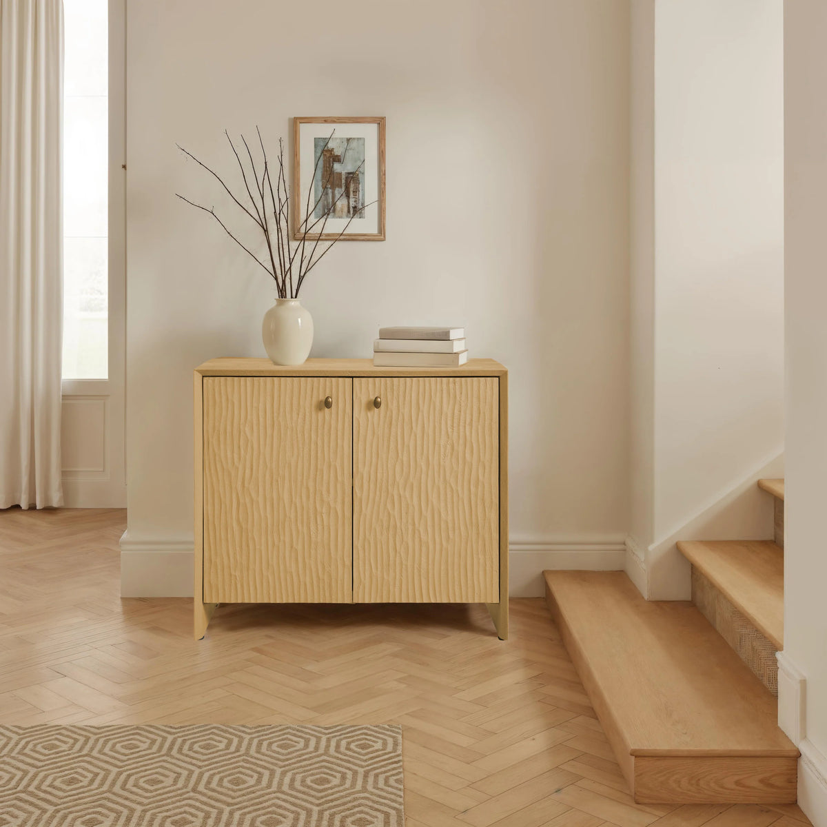 Aida Cabinet