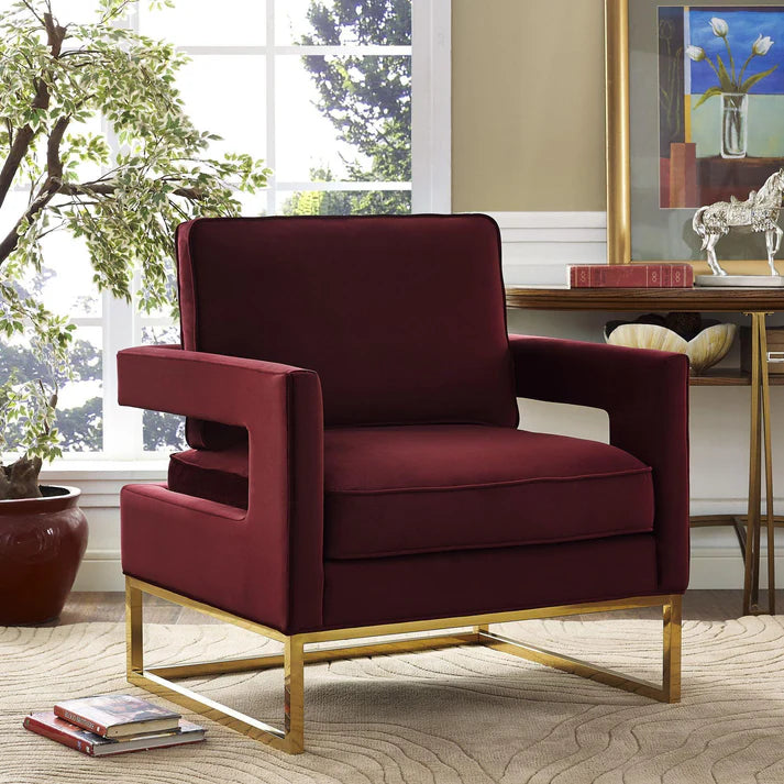 Chaise en velours bleu marine Avery