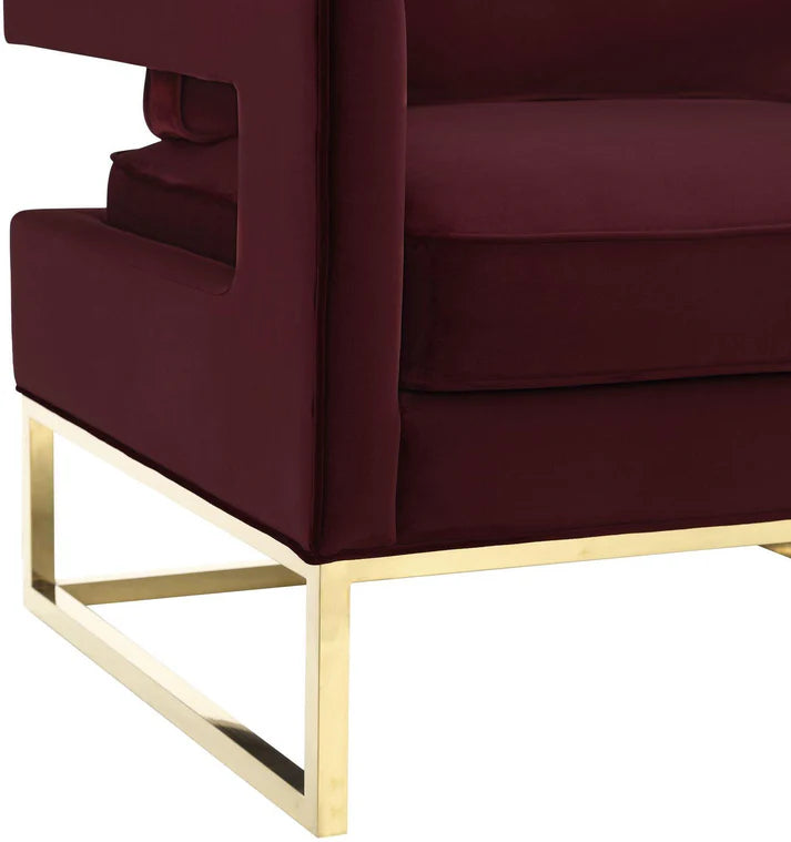 Chaise en velours bleu marine Avery