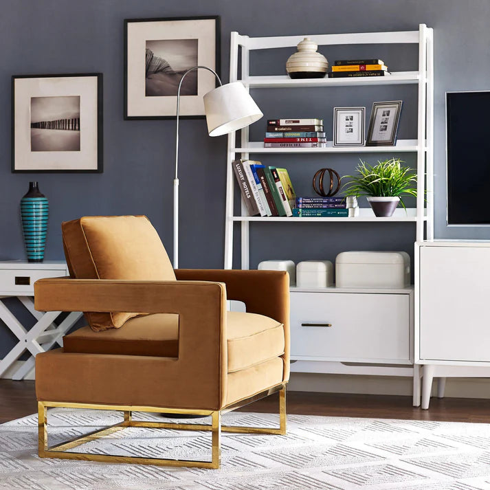 Chaise en velours bleu marine Avery