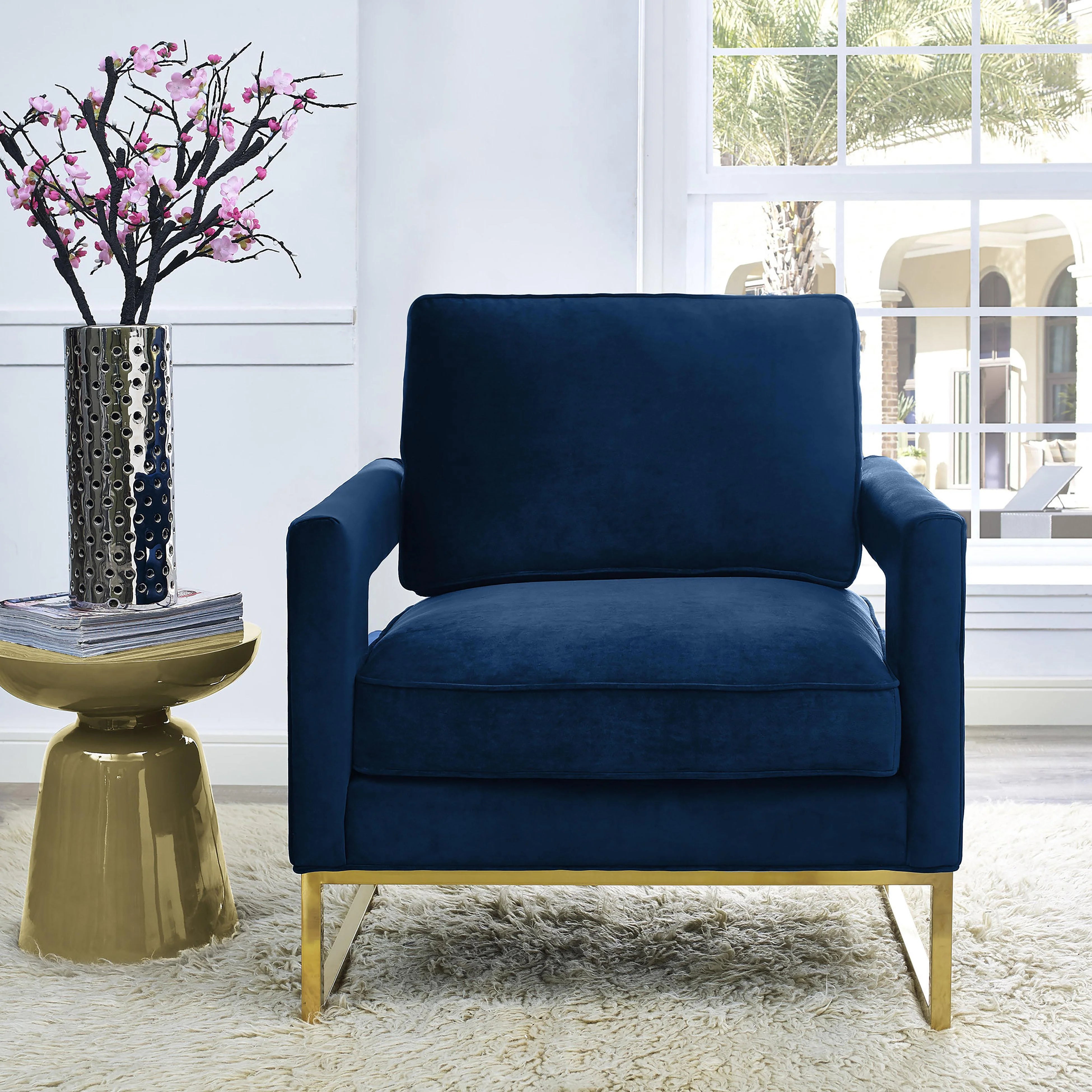 Chaise en velours bleu marine Avery