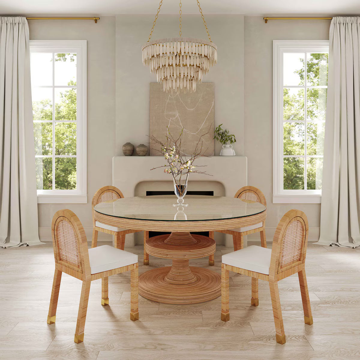 Chaise de salle à manger à dossier arqué en rotin naturel et tissu performant Amara