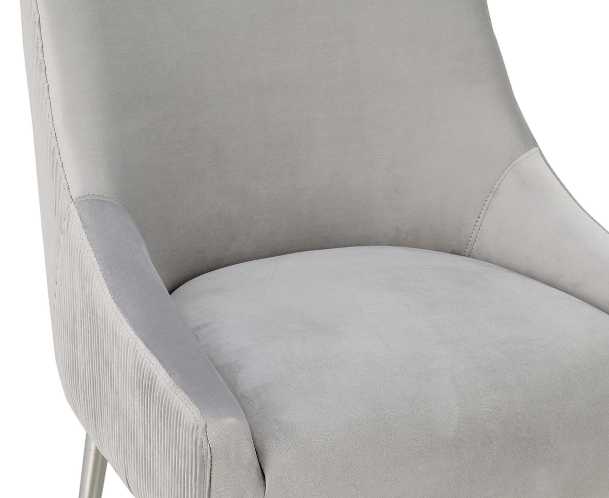 Tabouret de bar Beatrix en velours gris clair plissé