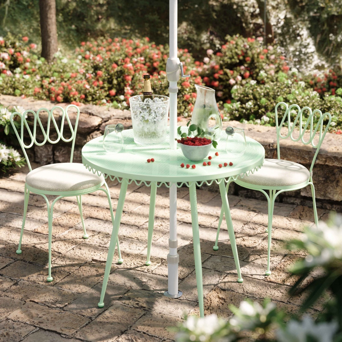 Table de café d'extérieur en fer forgé vert menthe Erica