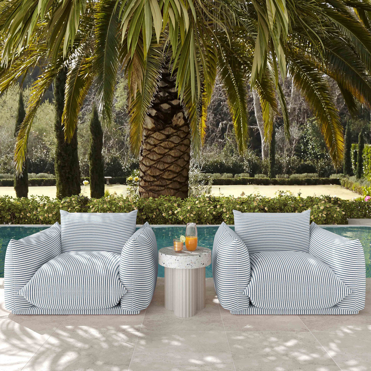 Saint Tropez Stuffed Outdoor Armchair