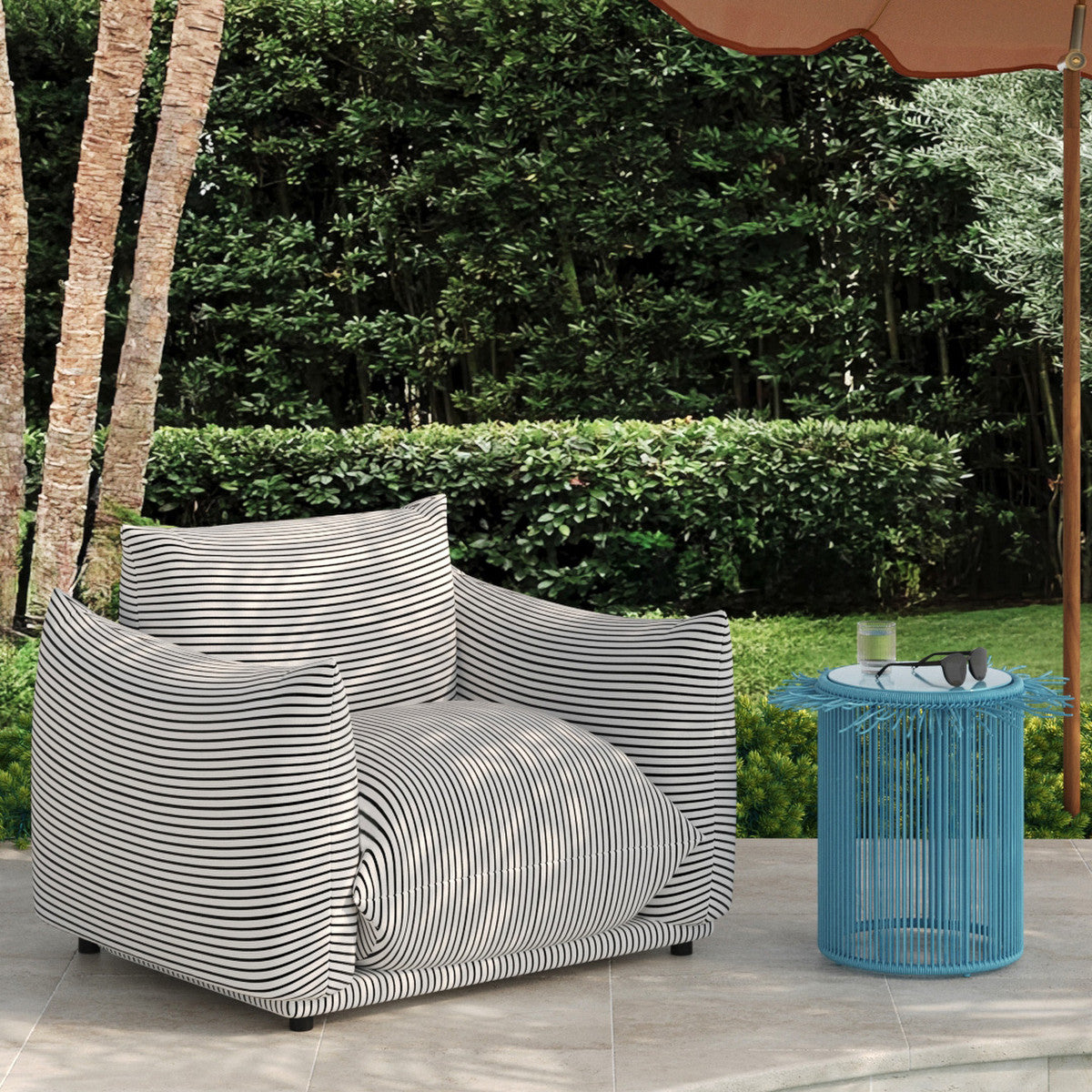 Saint Tropez Stuffed Outdoor Armchair