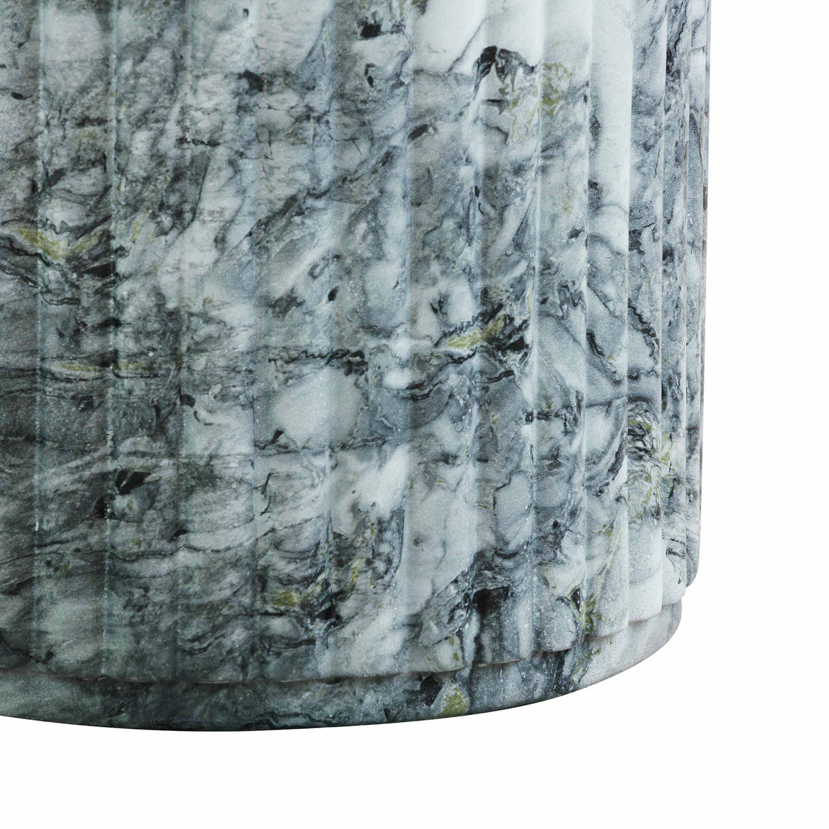 Table d'appoint d'intérieur/extérieur en béton à motif de marbre Serafina