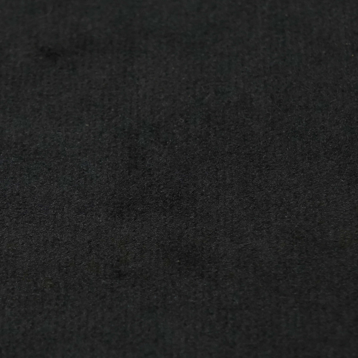 Pouf en velours noir Lakka
