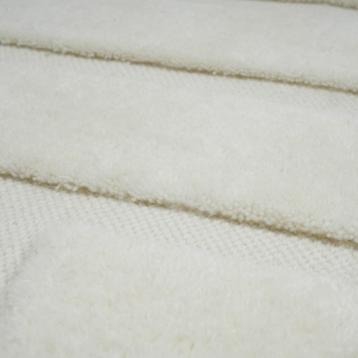 Tapis blanc Loop 8' x 10'