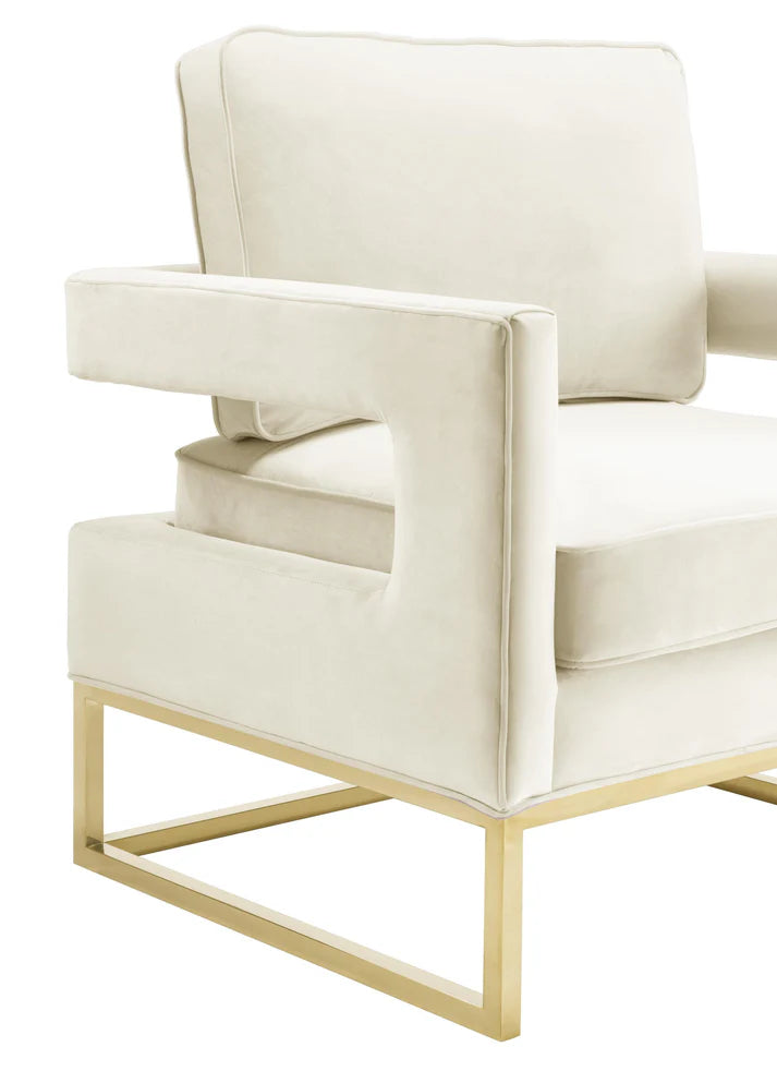 Chaise en velours bleu marine Avery