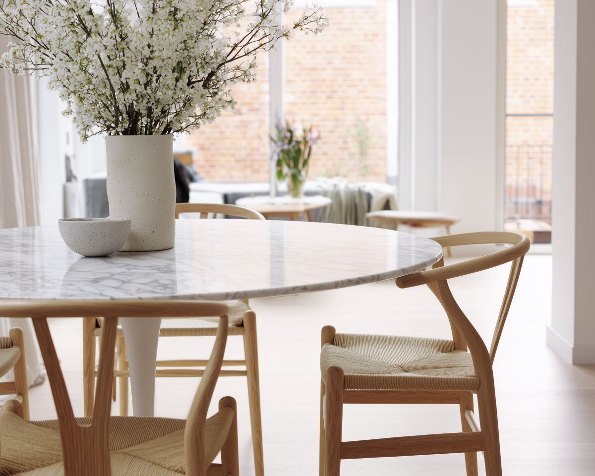 Tulip Table Round - Carrara White Marble