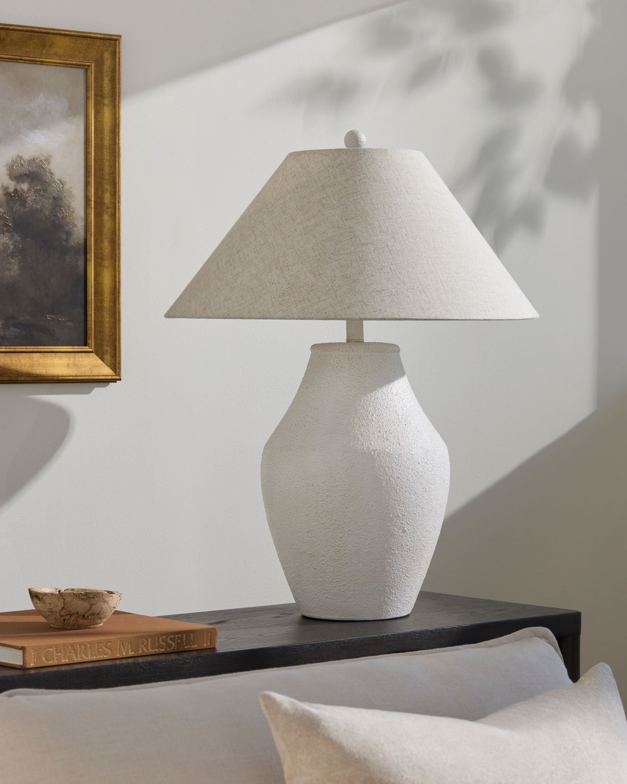 Amaryllis Accent Table Lamp
