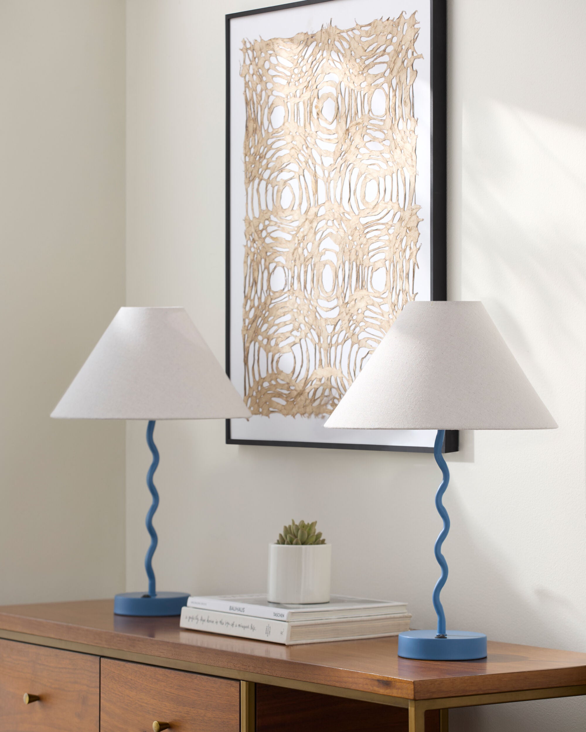 Begonia Accent Table Lamp