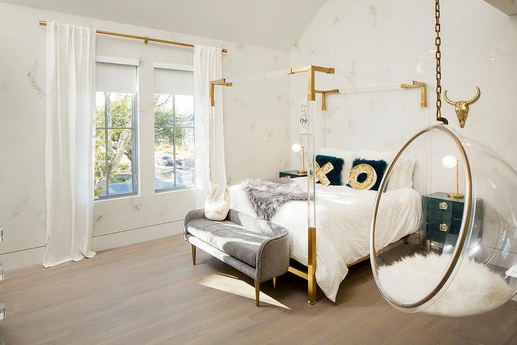 Chaise longue suspendue Bubble (dorée)