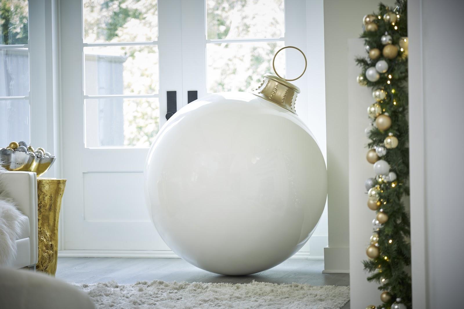 Boule de Noël blanche