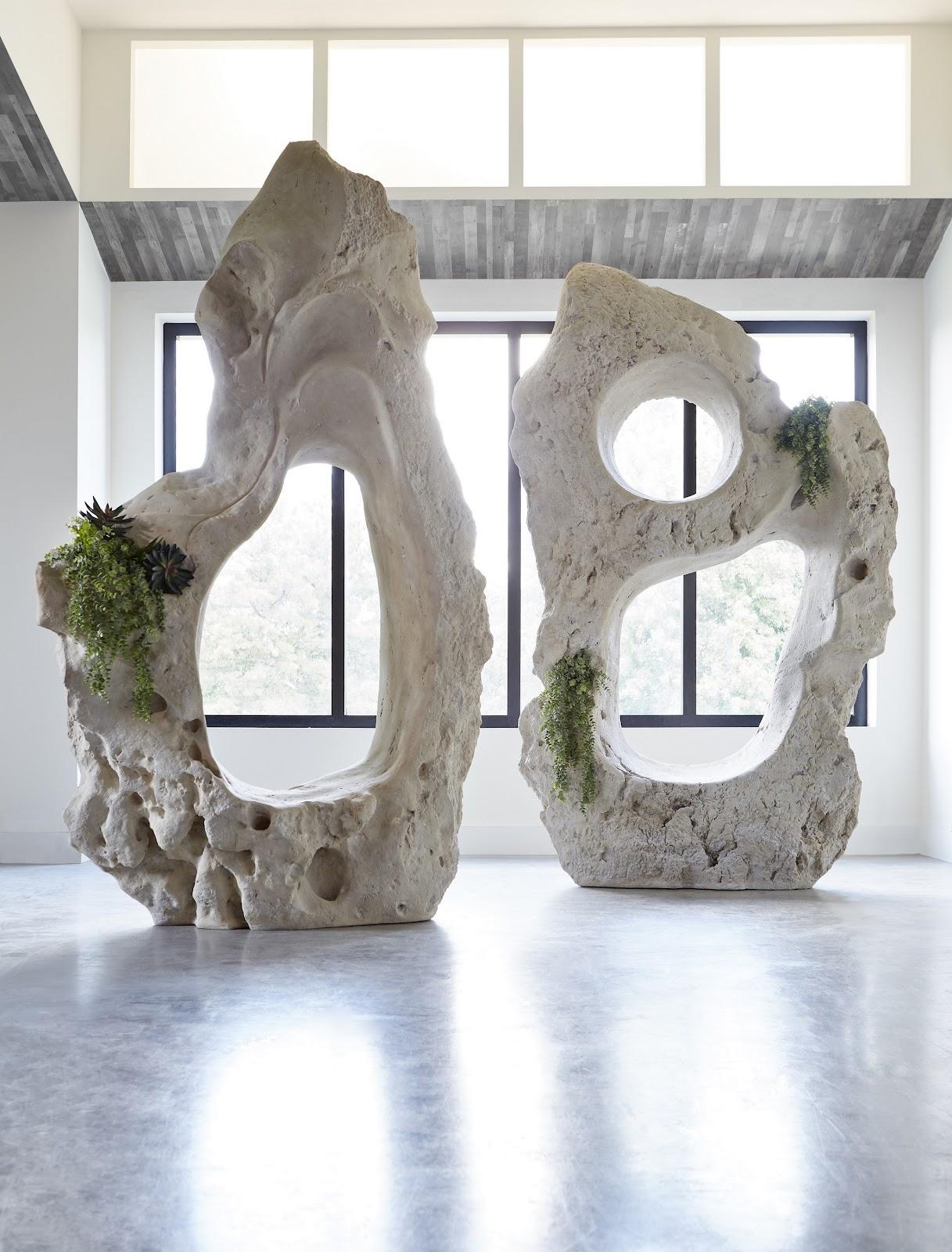 Sculpture colossale en pierre moulée, double trou, pierre romaine