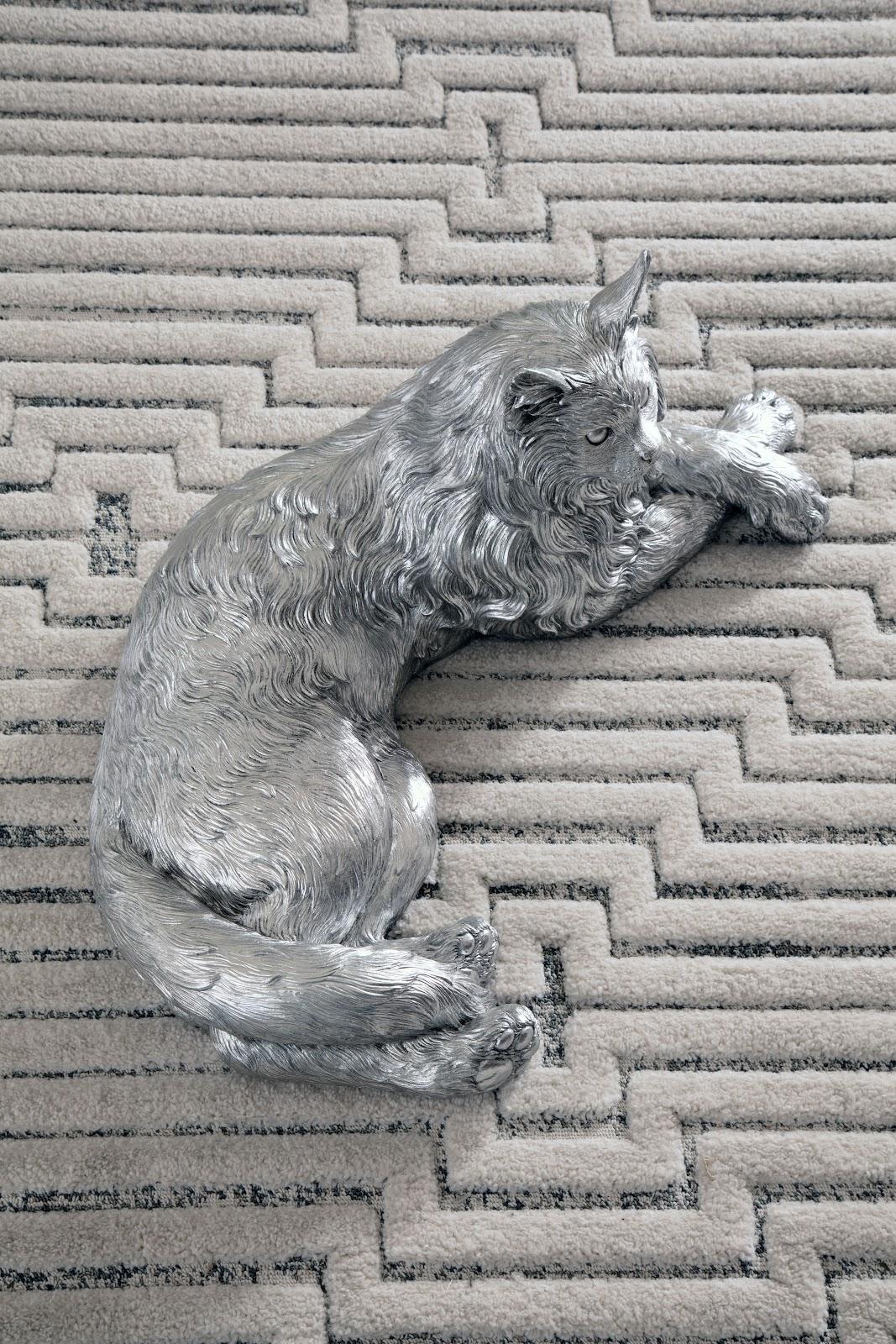 Sculpture de chat, feuille d'argent