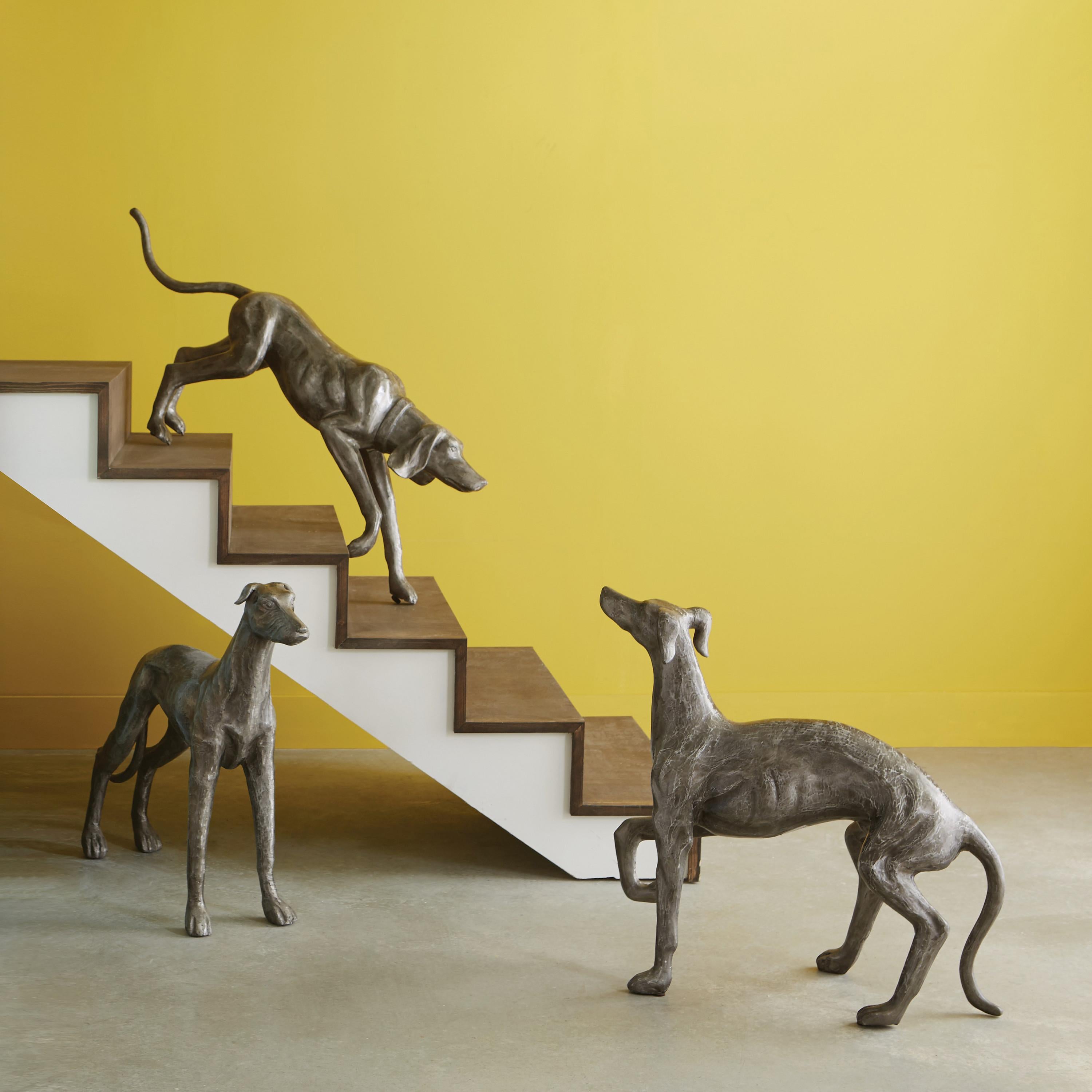 Sculpture de chien en pose, noir/argent, aluminium