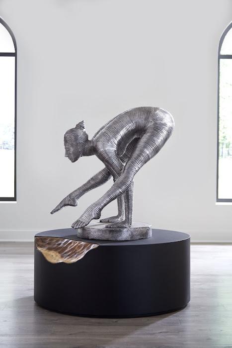 Sculpture corporelle en équilibre, aluminium